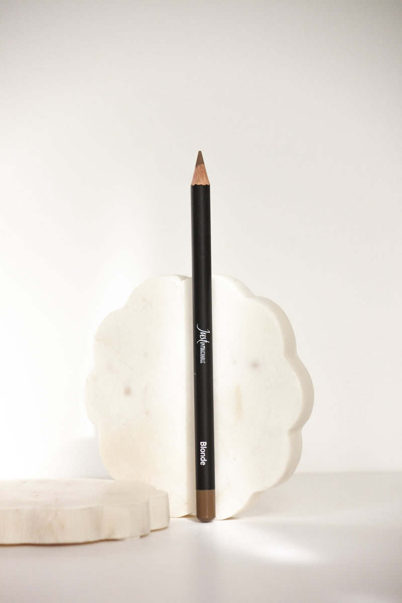 BLONDE EYEBROW PENCIL